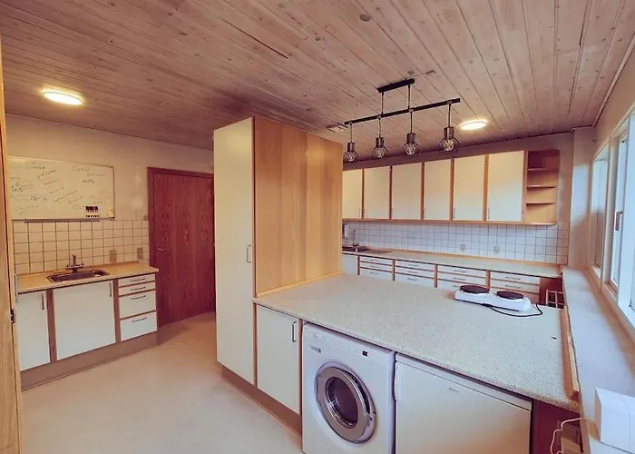 Comfortable 3- Bedroom Villa With Free Parking